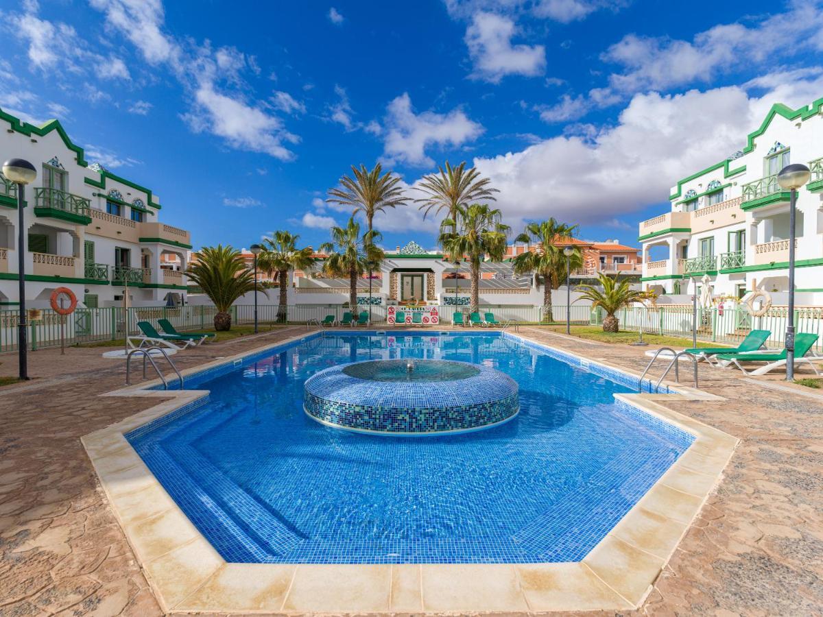 Homeforguest Con Piscina En *